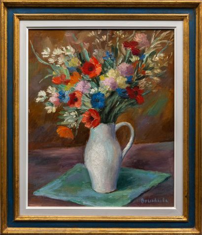 null Pierre BOUCHERLE (1894-1988).

Bouquet of polychrome flowers, in a jug.

Oil...