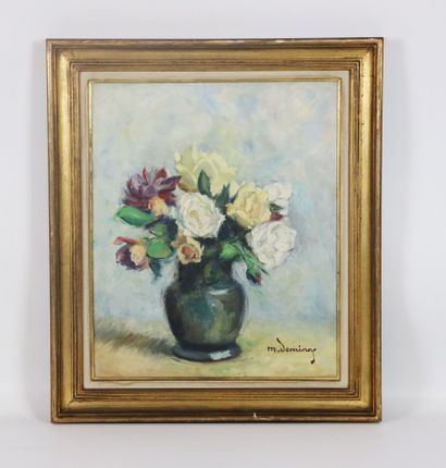 null Maurice DEMINNE (XXth century). 

Bouquet of flowers. 

Oil on isorel panel,...