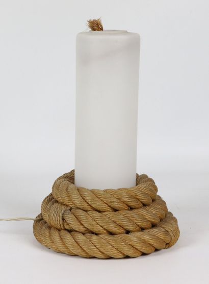 null AUDOUX-MINET, in the taste of.

Lamp to be posed out of braided cord. 

H_25...