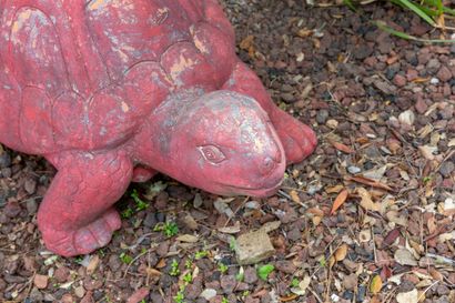 null Decorative turtle in red painted ceramic.

H_34 cm L_70 cm