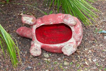 null Decorative turtle in red painted ceramic.

H_34 cm L_70 cm