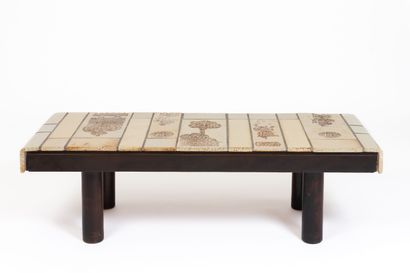 null Roger CAPRON (1922-2006), Vallauris.
Rectangular coffee table with engraved...