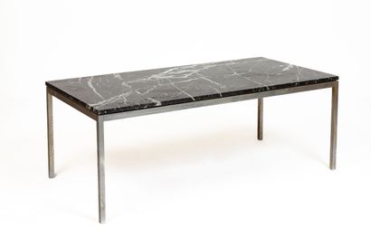 null Florence KNOLL (1917-2019) pour KNOLL INTERNATIONAL.
Table basse rectangulaire...