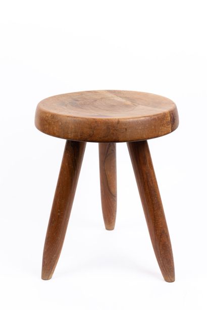 null Charlotte PERRIAND (1903-1999). 
High tripod stool in wood, model "Berger"....