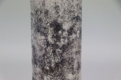null Hans HEDBERG (1917-2007), Biot.
Paire de vases tubulaires en céramique, l'un...