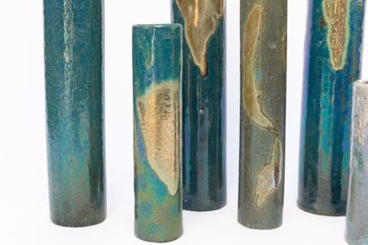 null Serafino FERRARO (1939-2017). 
Six vases soliflores en céramique à émaux métalliques...