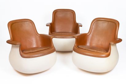 null Marc HELD (1932) for KNOLL INTERNATIONAL.
Suite of three armchairs called "Culbuto"...