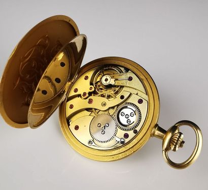 null GUSTAVE SANDOZ.
Yellow gold pocket watch with water leaves scrolling.
Double...