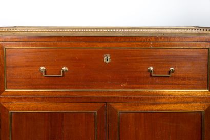 null Mahogany and mahogany veneer secretary cabinet opening to a drawer and two leaves...