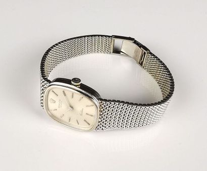 null ROLEX.
Montre bracelet de femme en or gris modèle « Cellini ».
Cadran couleur...
