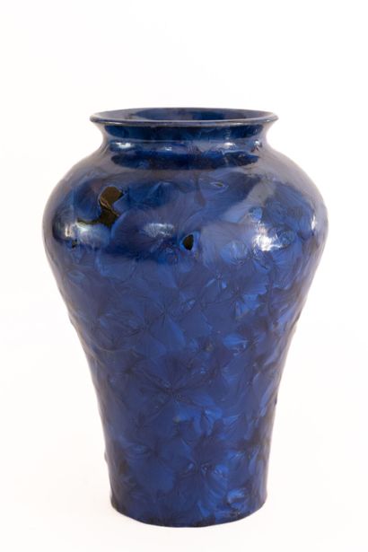null Serafino FERRARO (1939-2017). 
Baluster vase with flared neck in ceramic decorated...