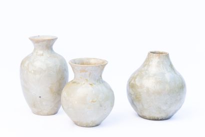 null Serafino FERRARO (1939-2017). 
Three ceramic vases decorated with metallic crystallizations...
