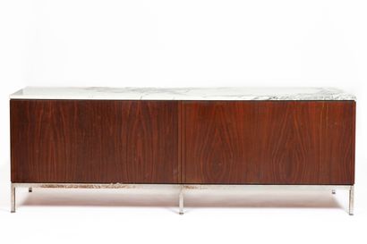 null Florence KNOLL (1917-2019) for KNOLL INTERNATIONAL.
Sideboard in veneer and...