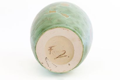 null Serafino FERRARO (1939-2017). 
Elongated ovoid ceramic vase with turquoise crystallizations...