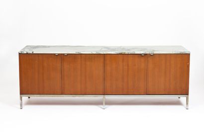 null Florence KNOLL (1917-2019) for KNOLL INTERNATIONAL.
Sideboard in veneer and...