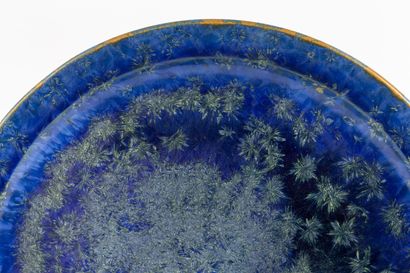 null Serafino FERRARO (1939-2017). 
Circular ceramic dish decorated with blue metallic...