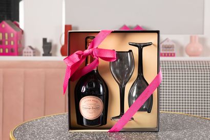 CHAMPAGNE CUVEE ROSE.
LAURENT PERRIER.
Champagne.
Coffret...