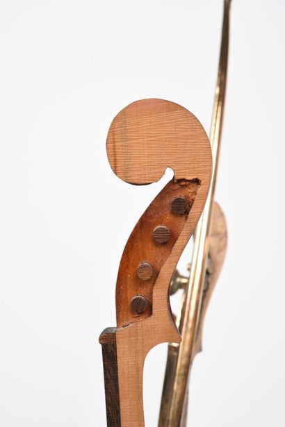 null Armand FERNANDEZ, known as ARMAN (1928-2005). 
Violin. 
Sculpture in bronze...
