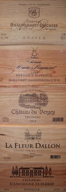 null Assortiment de 5 caisses en bois de vin de bordeaux

- Château du Bergey 2014,...