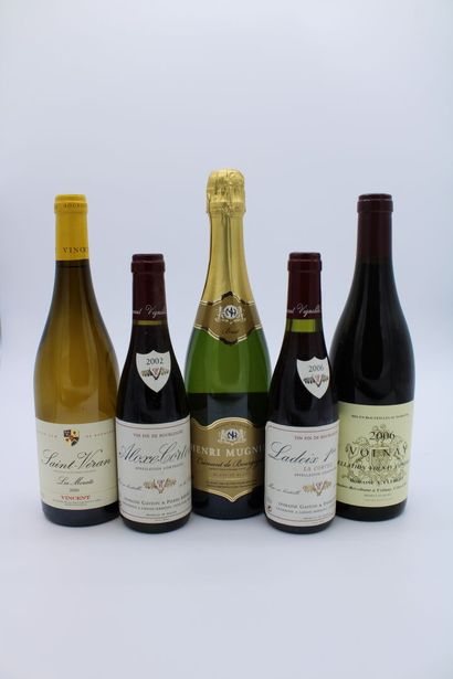 null * Assortiment de bourgognes

- Aloxe-Corton, domaine Pierre Ravaut2002, 5 demi-bouteilles

-...