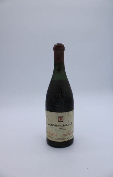 null Vosne-Romanée 1962, Domaine René Engel, niveau 5 cm, étiquette tachée, capsule...