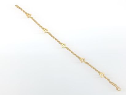 null Bracelet en or jaune 750, à décor d'étoiles

long.18.5 cm, poids 6 g.