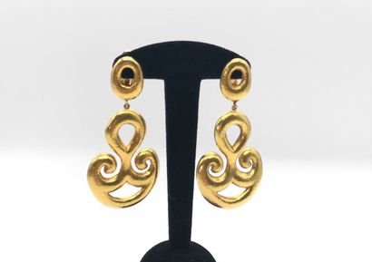  LALAOUNIS, Pair of earrings in yellow gold 750 
height 7 cm, total weight 27,7 ...