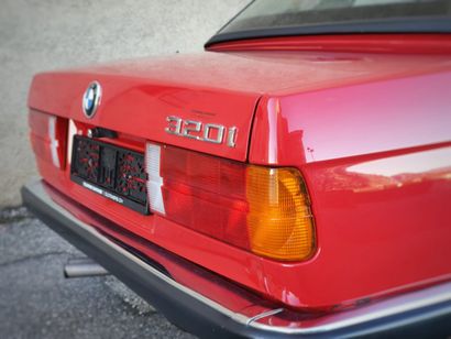 null BMW 320i Cabrio 1988



Carte grise suisse

Numéro de châssis WBABA110002151688

Type...