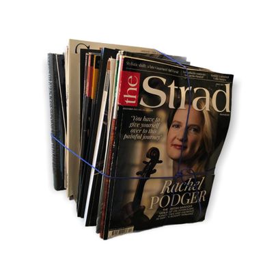 null Lot de revues "the Strad" 1999 et diverses années, livre sur le conservatoire...