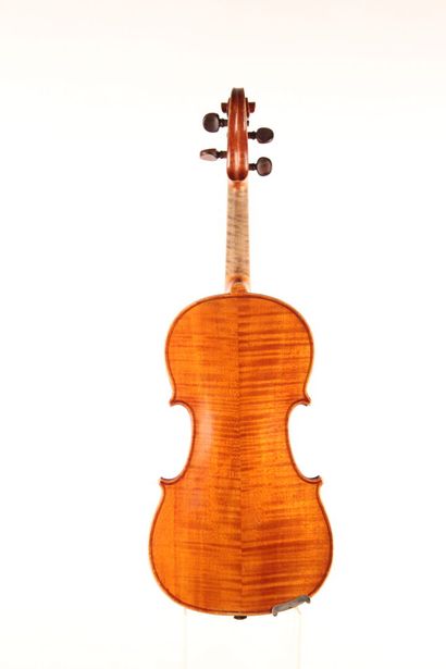 null Set violon de taille 3/4, Mirecourt vers 1920, étiquette Stradivarius, prêt...