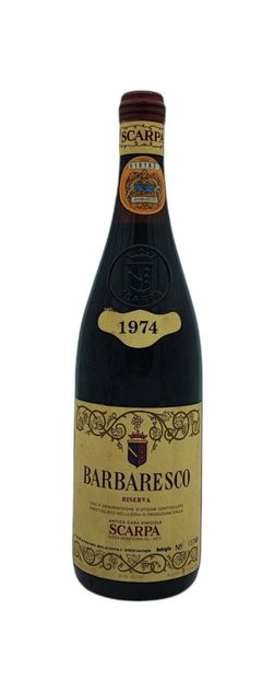 null Barbaresco 1974 SCARPA, 7 bouteilles, niveaux variables de 3 à 5 cm