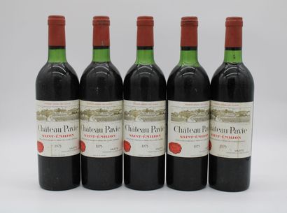 Château Pavie 1975, 5 bouteilles, bouchons...