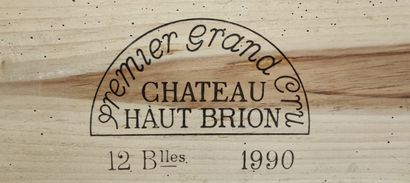 null Château Haut-Brion 1990, caisse en bois de 12 bouteilles, bon niveau