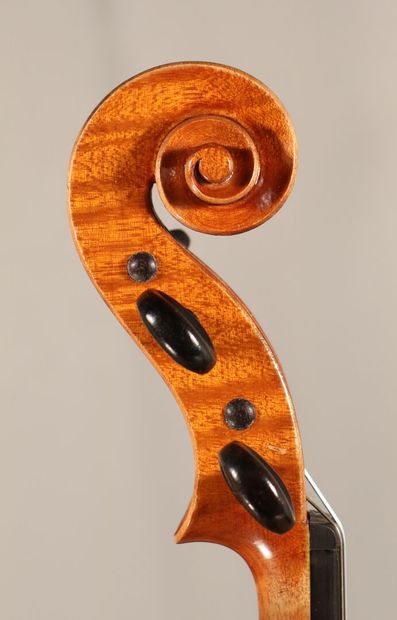 null *Pretty violin made by Leon Mougenot in Mirecourt 1925, initialed inside at...