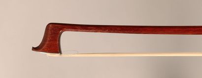 null *Violin bow of the German school, unsigned, octagonal stick in pernambuco wood,...