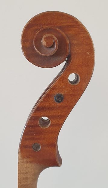 null Violin work of Mireocurt in the 1920s, label Gandini in Paris, missing fingerboard,...