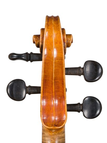 null *German violin early 20th century, in excellent condition. 

359 mm on the ...