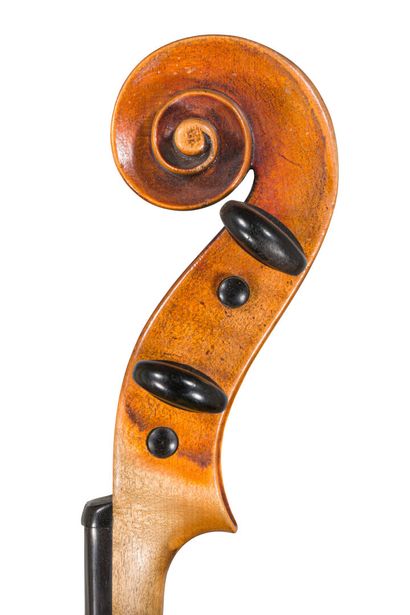 null *German violin made around 1900, apocryphal label of Stradivarius, good condition....
