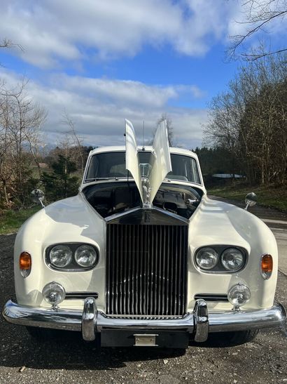 null ROLLS ROYCE Silver Cloud 1963

Carte grise suisse
Numéro de châssis SFU 373
Cylindrée...