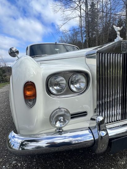null ROLLS ROYCE Silver Cloud 1963

Swiss registration
Chassis number SFU 373
Displacement...