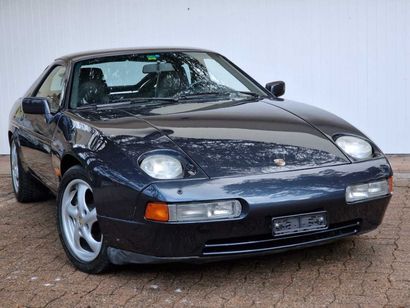 null PORSCHE 928 s4 

Mechanical gearbox 
Swiss registration
Chassis number WP0 ZZZ...