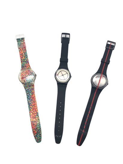 SWATCH, Lot of three watches including two...