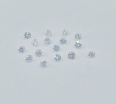 null Seize diamants sur papier, taille brillant, 2.40 cts