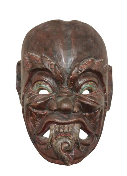 CHINE - Vers 1900
Masque en bois à traces...