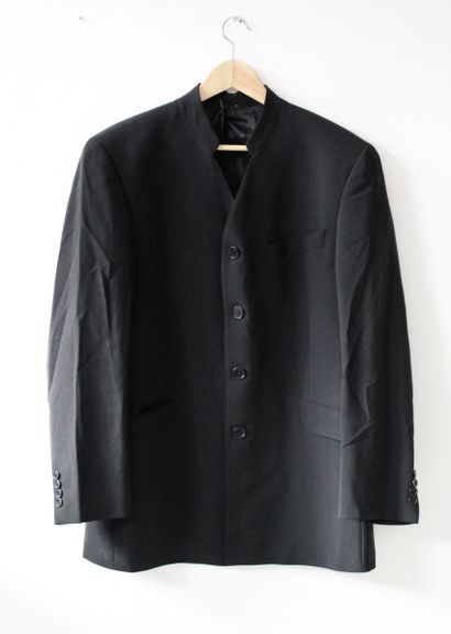 null MAXIM'S, Men's black suit jacket, Mao collar, one pocket, 4-button closure 
Size...