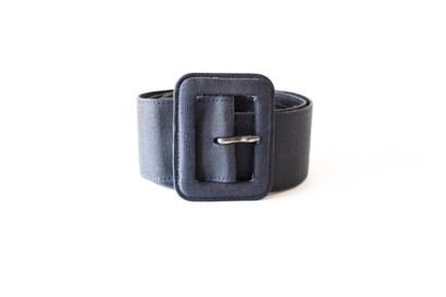 null Yves SAINT LAURENT, Navy blue leather and fabric wide belt with buckle
72/78...