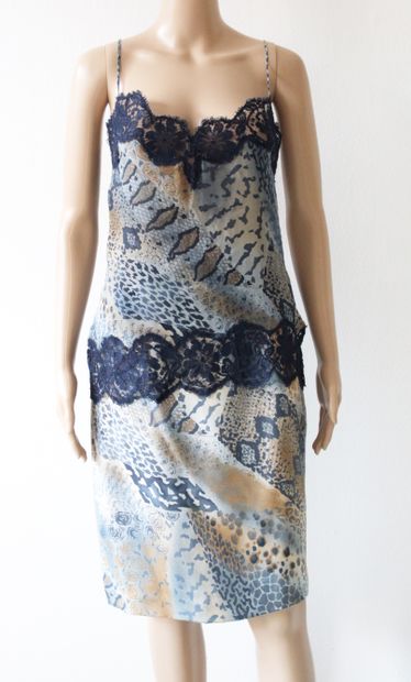 null Emanuel UNGARO, Skirt and camisole set in silk, snake motif, lace detail
Estimated...