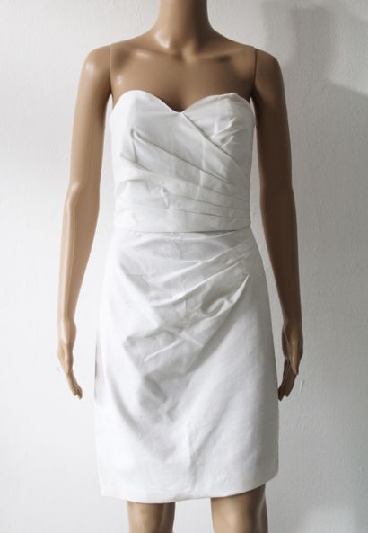 null Set of two dresses, one strapless, in linen and cotton, 
Sizes 10 and 38