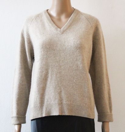 null Set of 3 cashmere sweaters and 1 t-shirt
as is