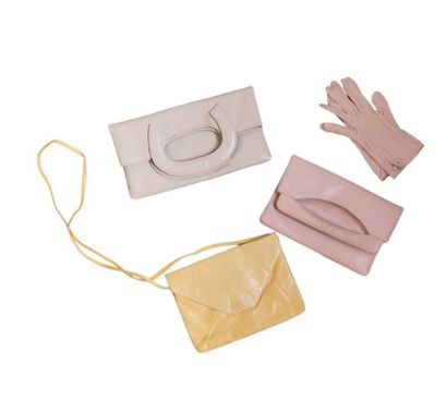 null Lot of bags, including a yellow-tinted leather CAREL shoulder bag and two beige...